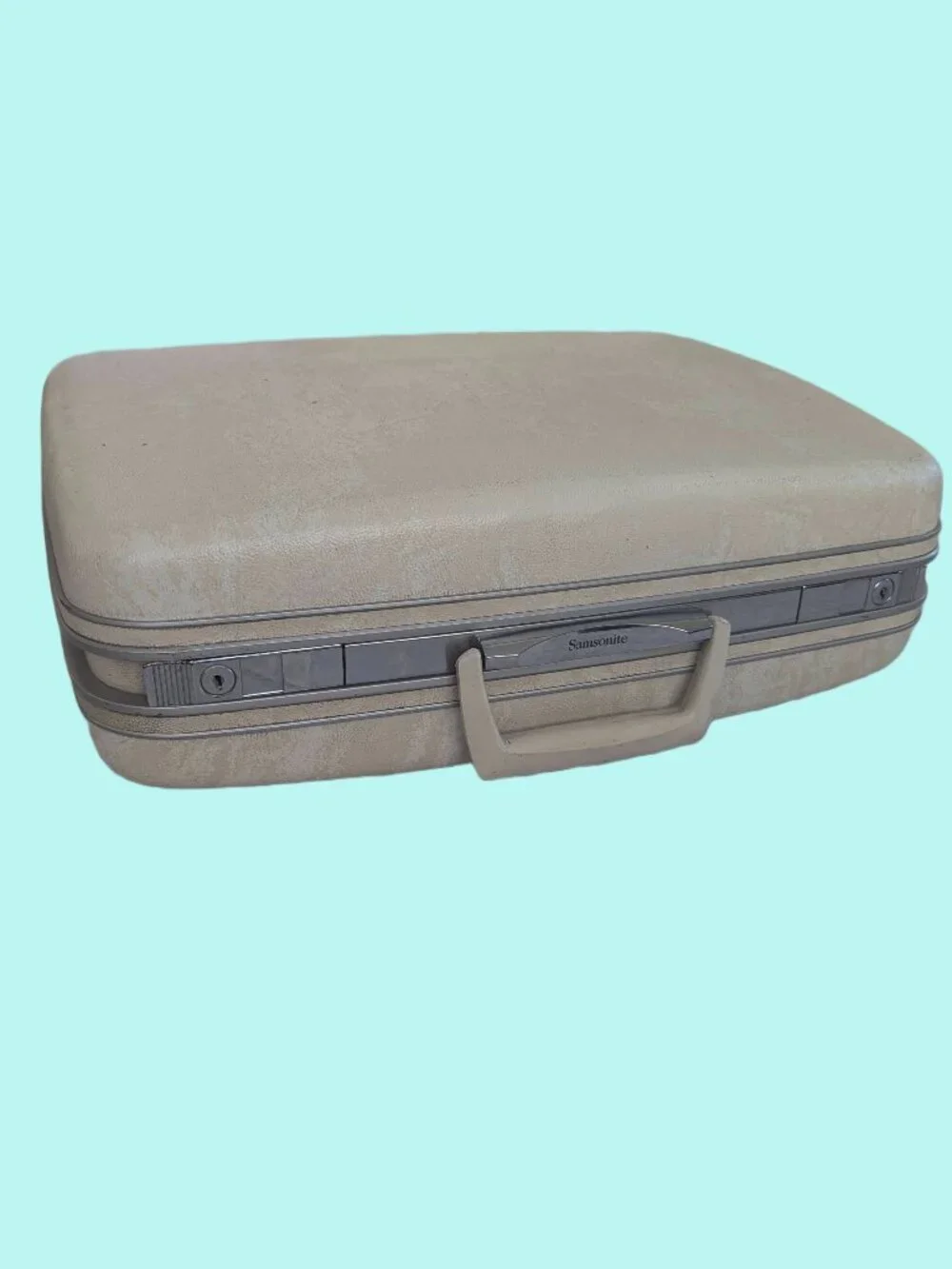 Vintage Samsonite Silhouette White Hardshell Suitcase